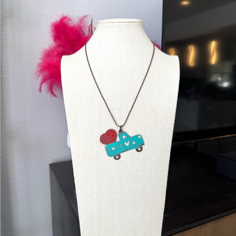 I ❤️Truck Necklace with Red Heart Charm - Picture 2 of 6